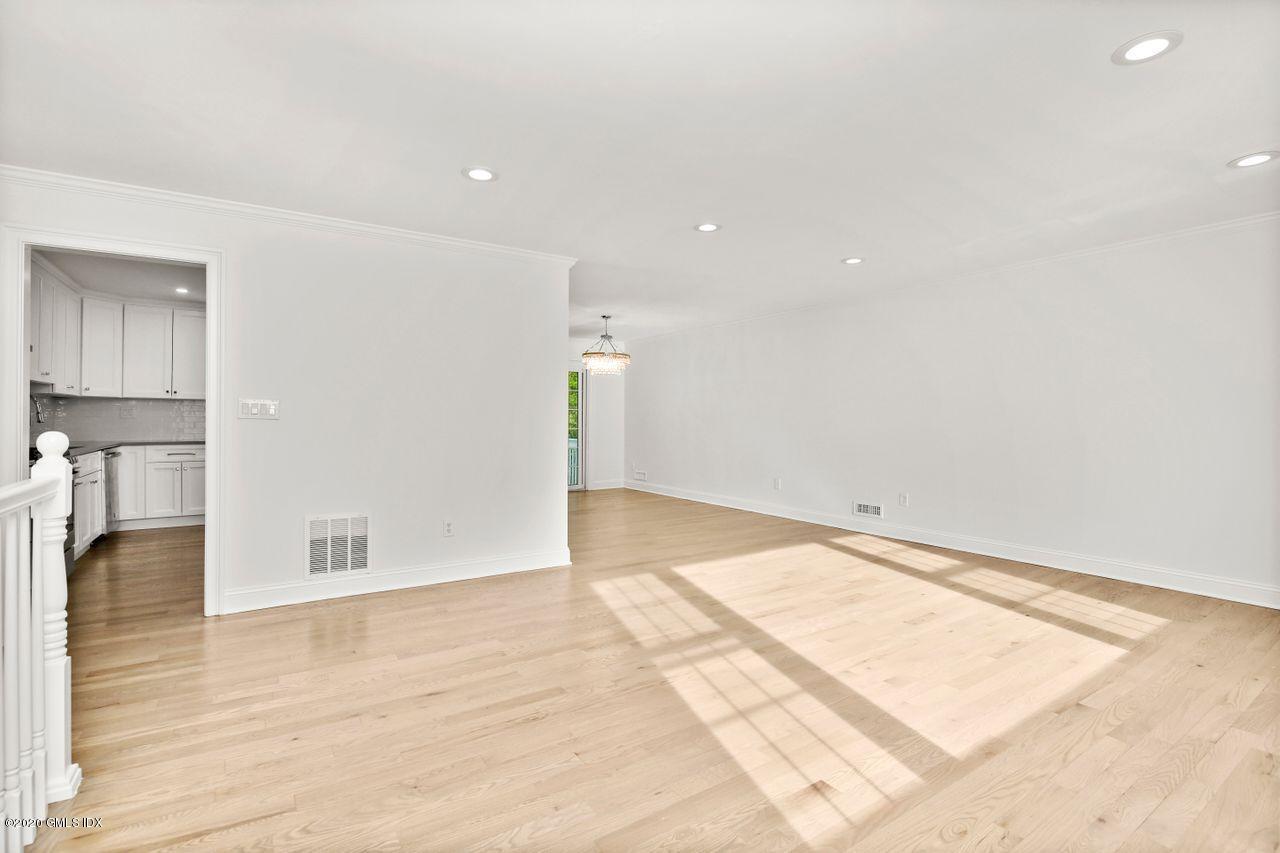 63 Lancer Road Riverside, CT 06878 - Photo 20 of 39 020