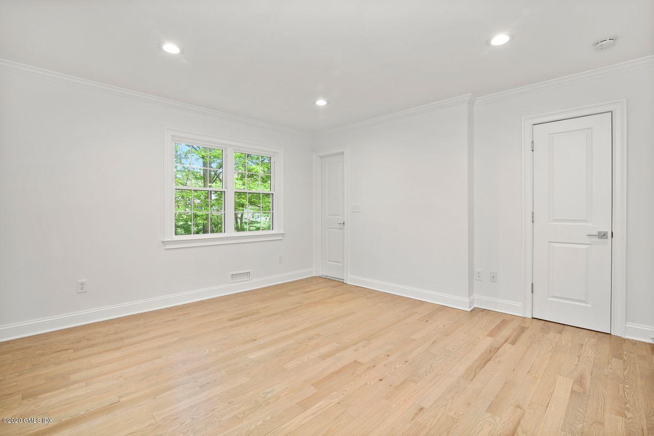 63 Lancer Road Riverside, CT 06878 - Photo 28 of 39 028