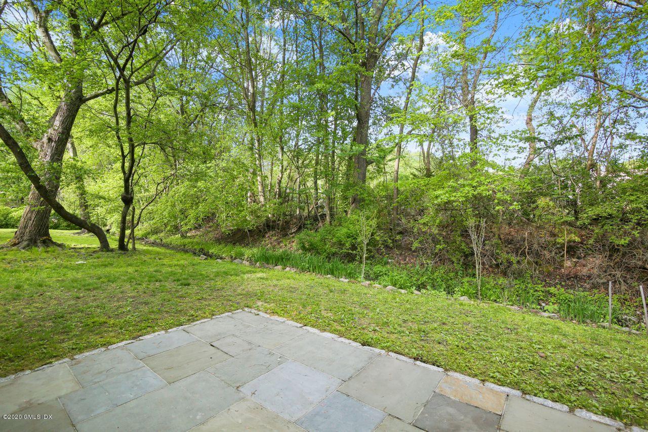 63 Lancer Road Riverside, CT 06878 - Photo 6 of 39 006