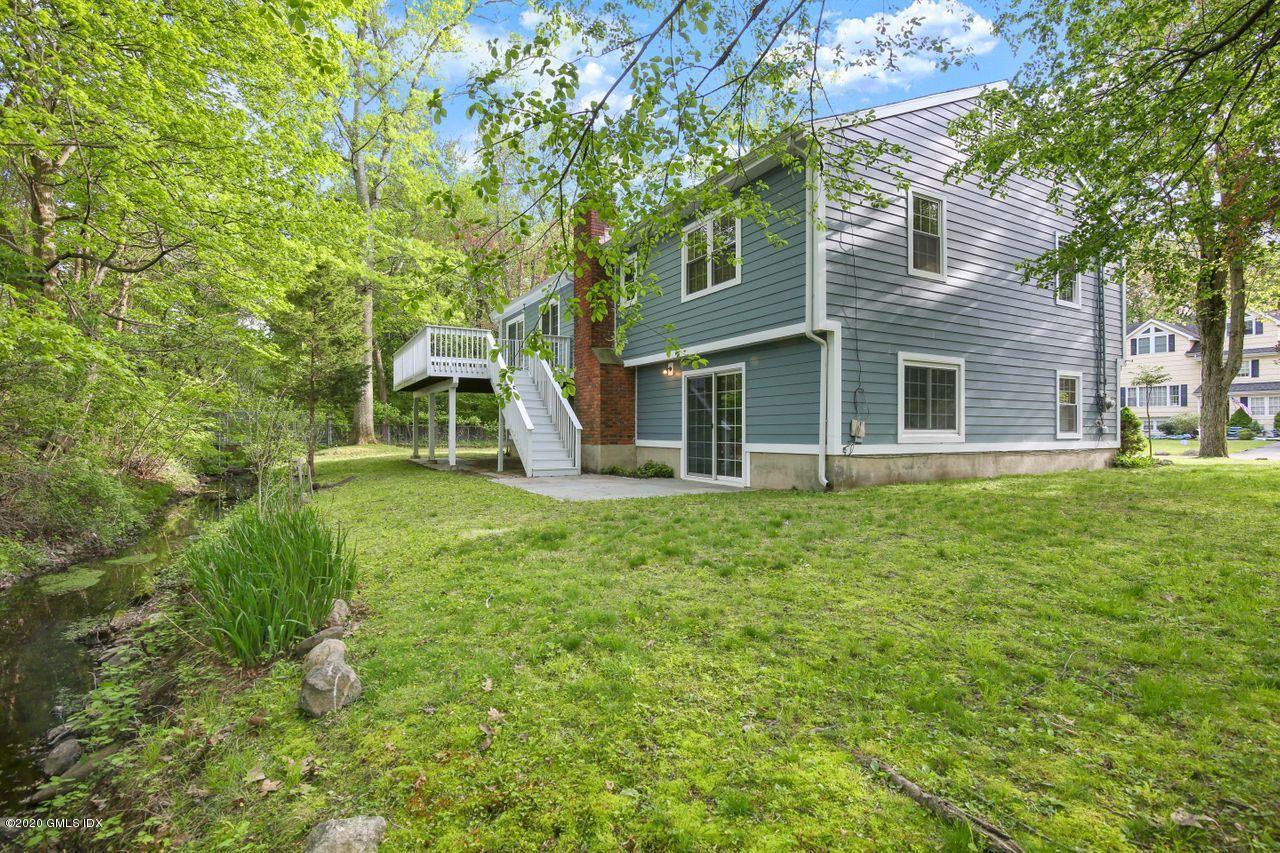 63 Lancer Road Riverside, CT 06878 - Photo 7 of 39 007