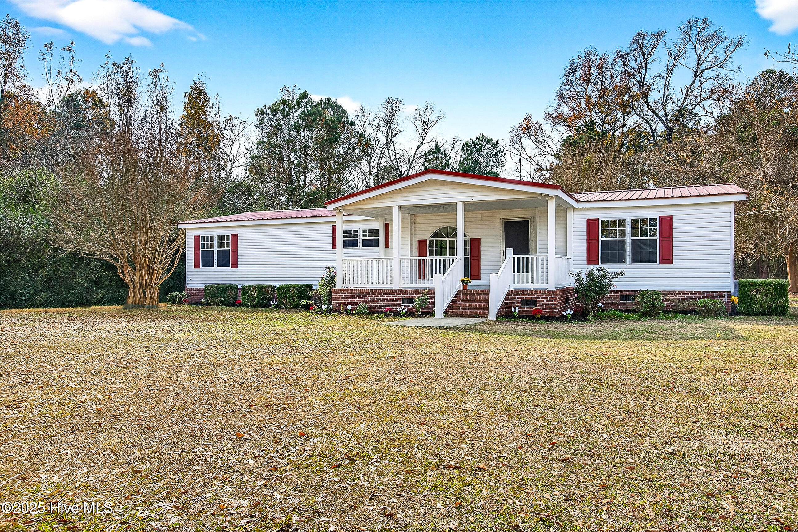 1500 Kader Merritt Road Rose Hill, NC 28458 - Photo 4 of 43 Front of House