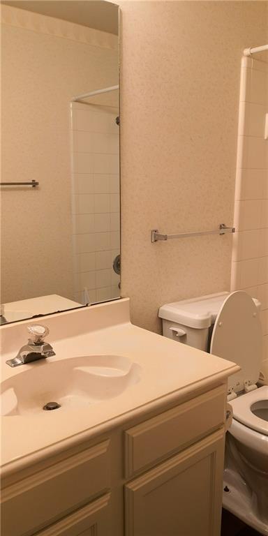 12006 Hispania Court Austin, TX 78727 - Photo 11 of 13 a utility room with dryer and washer