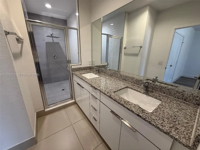 $3,200 | 14211 Southwest 126th Path, Unit 14211, Miami, FL 33186