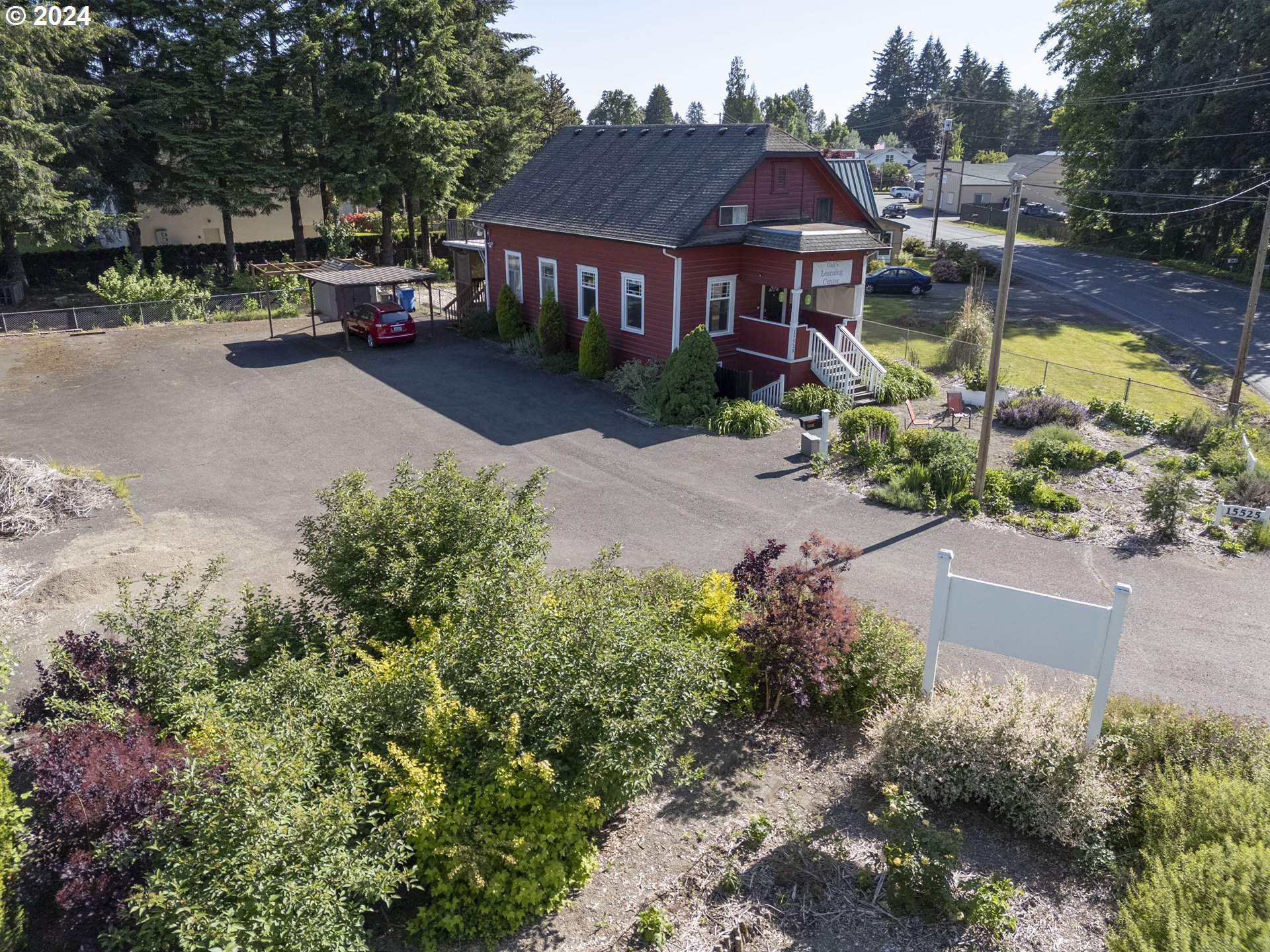 15525 Northeast Caples Road Brush Prairie, WA 98606 - Photo 3 of 40 front view of a house with a yard