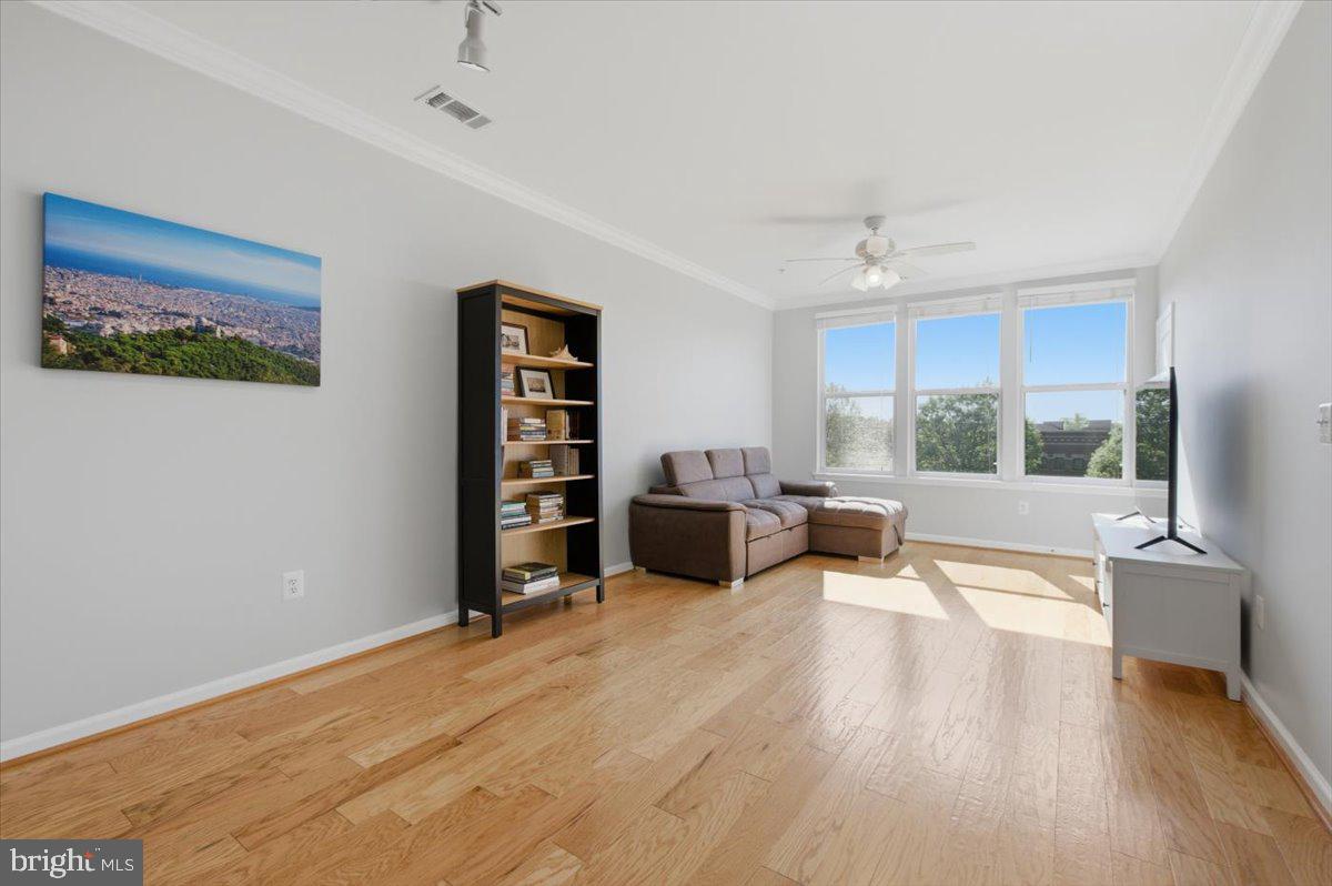 12000 Market Street, Unit 386 Reston, VA 20190 - Photo 5 of 49