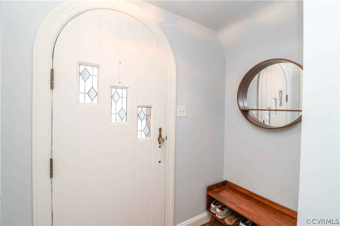 2816 Maplewood Road Henrico, VA 23228 - Photo 2 of 25 Gallery Image 2