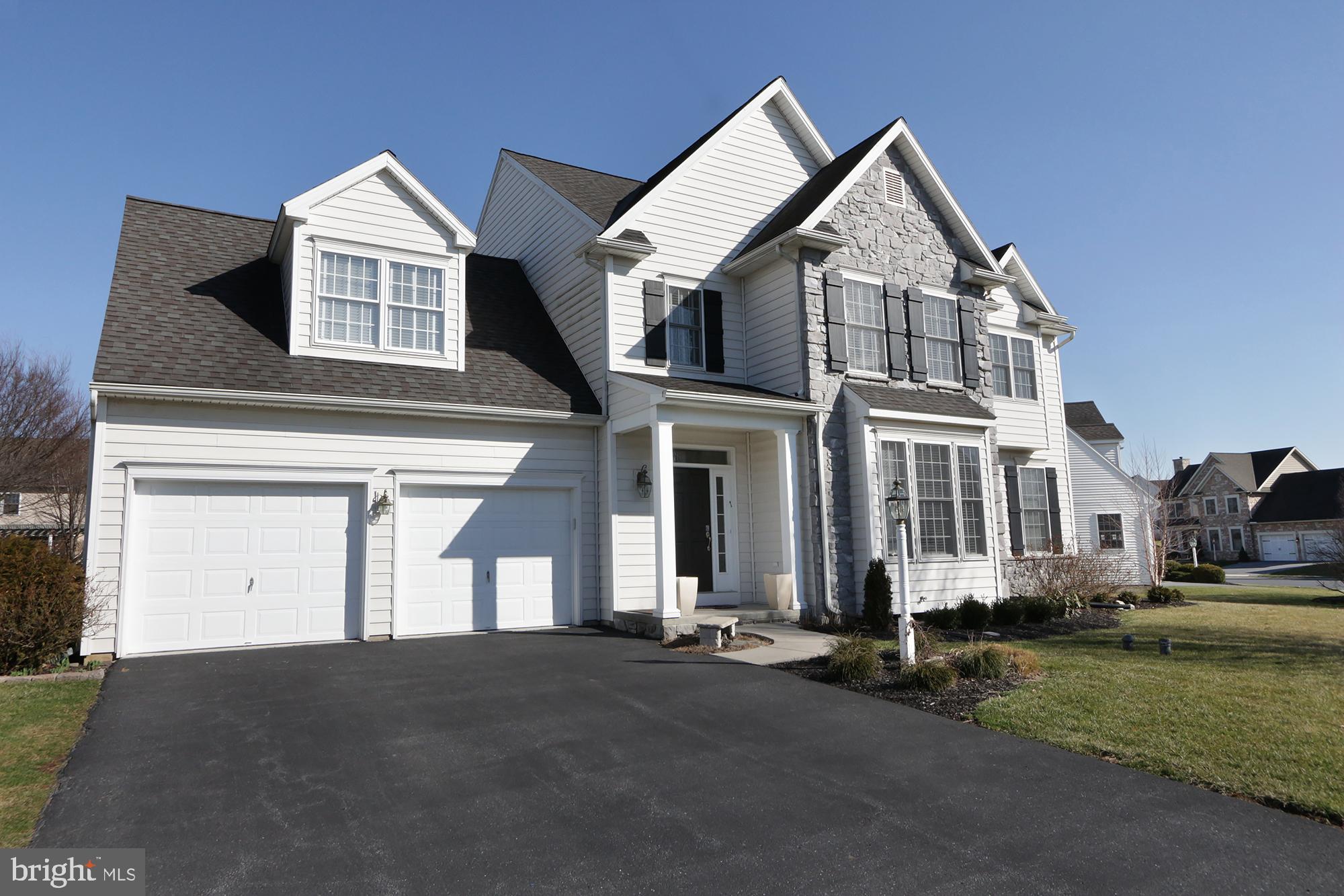309 Bloomfield Drive Lititz, PA 17543 - Photo 3 of 50 Front of home with 2-car garage