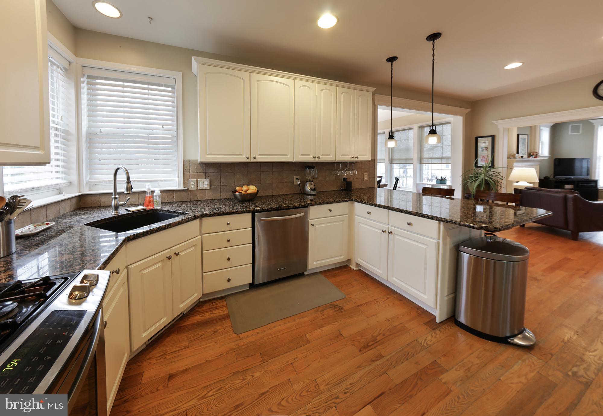 309 Bloomfield Drive Lititz, PA 17543 - Photo 10 of 50 Kitchen with stainless appliances / granite