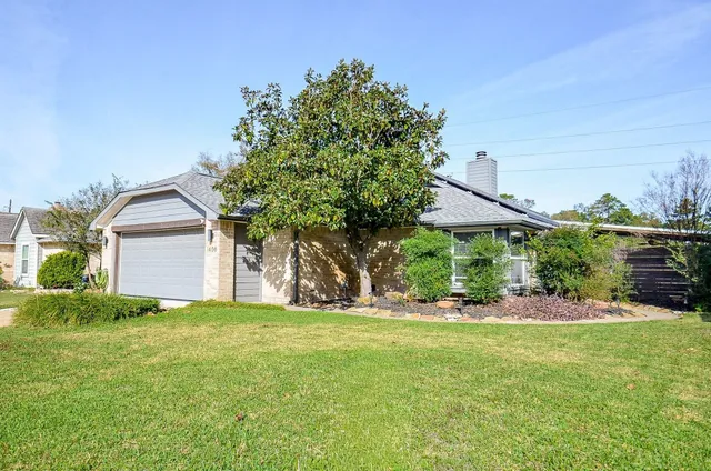$294,900 | 1406 Rushworth Drive, Houston, TX 77014