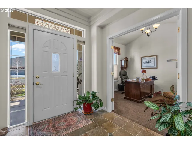 $529,900 | 1075 Northeast Hudspeth Lane, Prineville, OR 97754