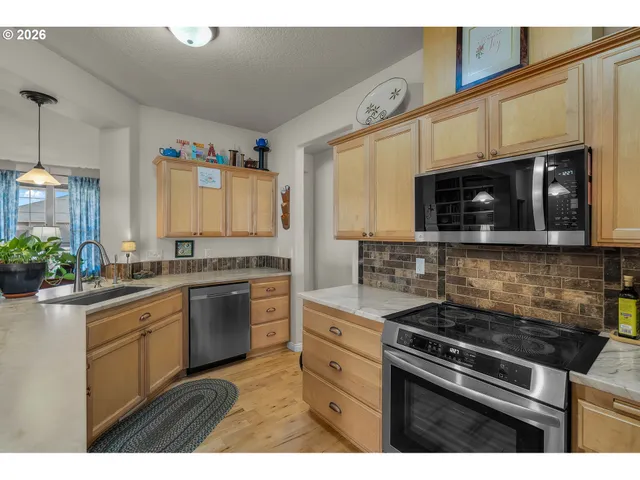 $529,900 | 1075 Northeast Hudspeth Lane, Prineville, OR 97754