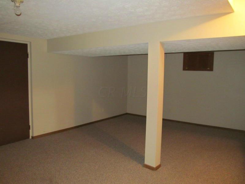 408 Spring Street Lancaster, OH 43130 - Photo 6 of 12