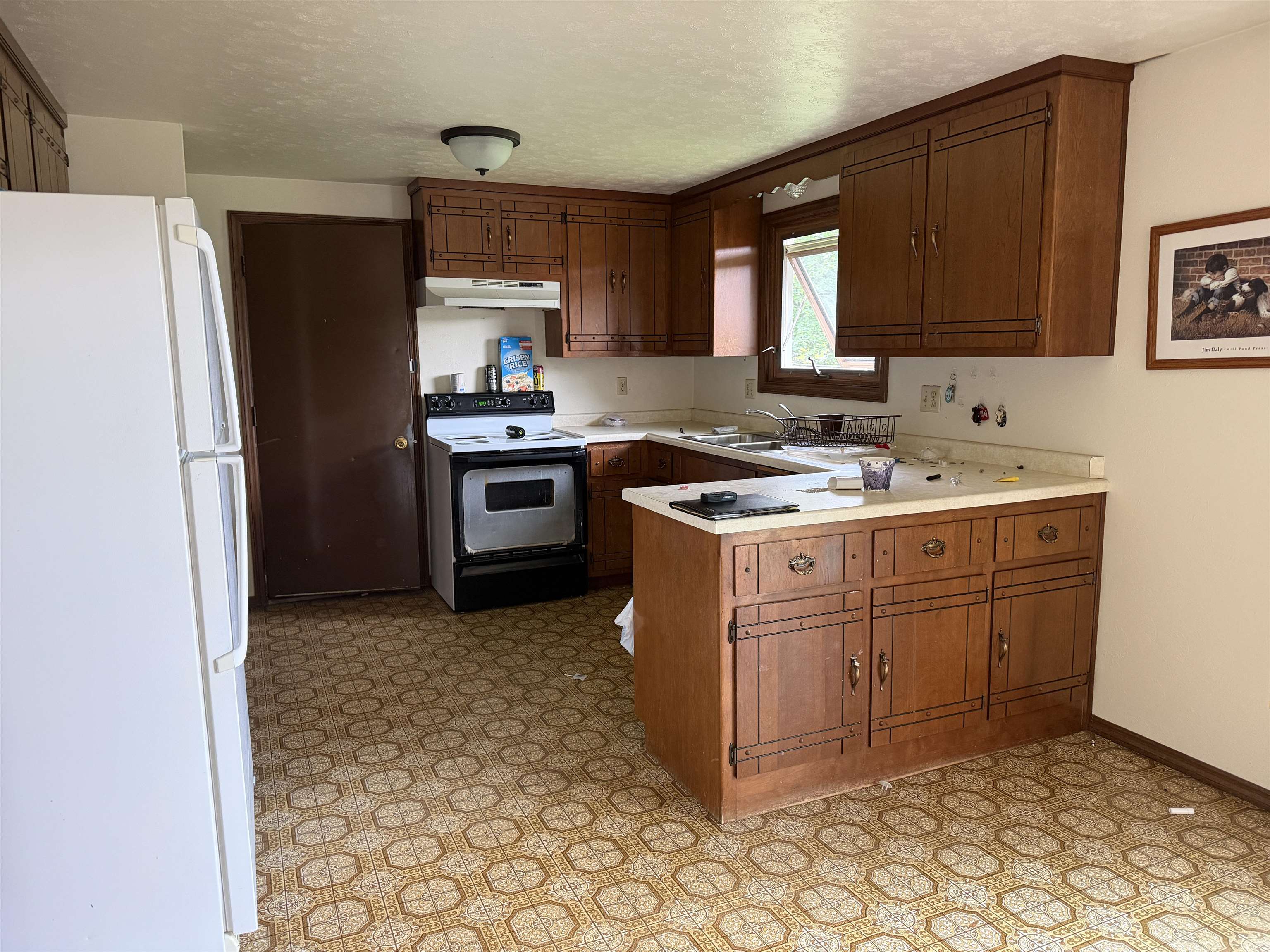 553 Delwiche Road Green Bay, WI 54302 - Photo 10 of 27