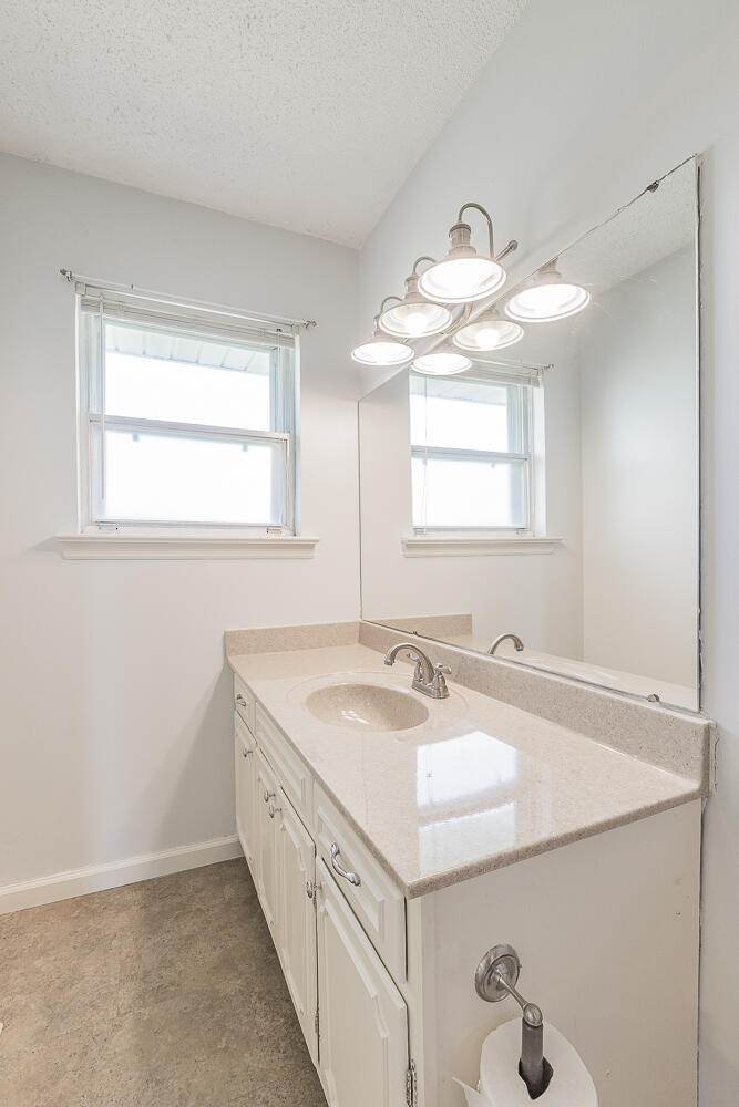 1704 Gray Road Chattanooga, TN 37421 - Photo 15 of 26 1704 Gray Road HD_-master bath1