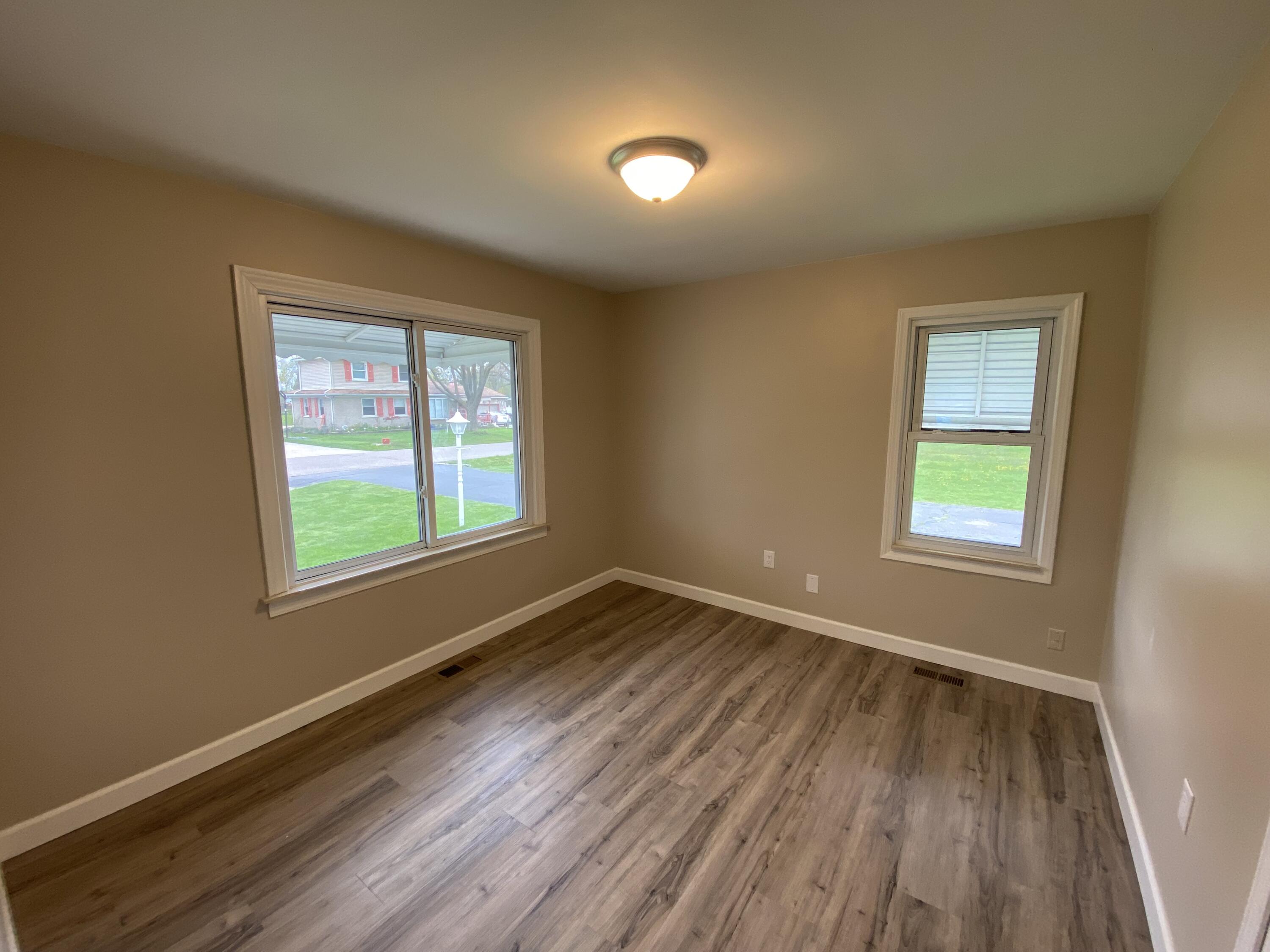 2790 Wisconsin Road Troy, MI 48083 - Photo 5 of 13 IMG_5134