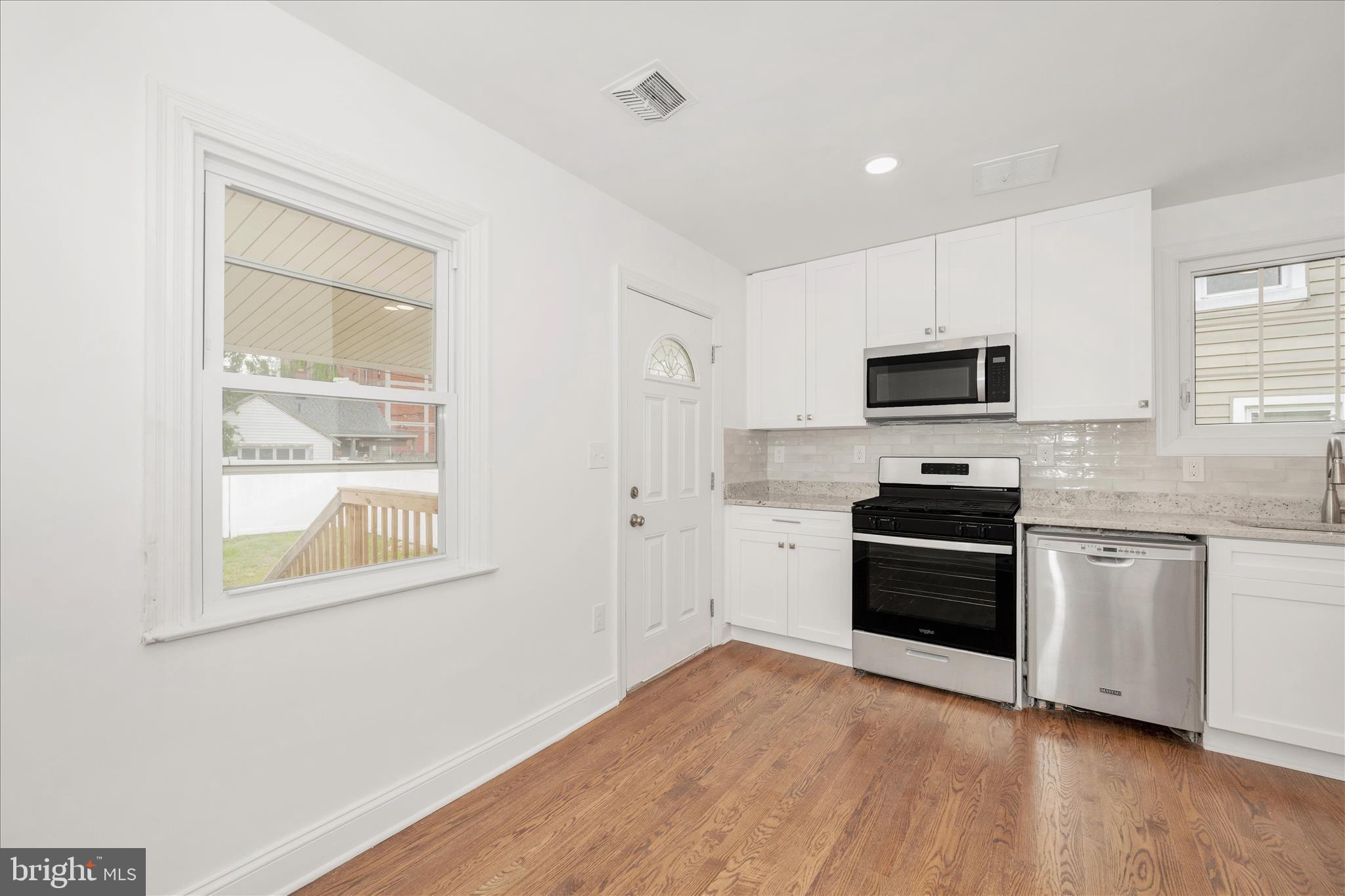 1925 Queensway Baltimore, MD 21222 - Photo 14 of 53 Dining Area