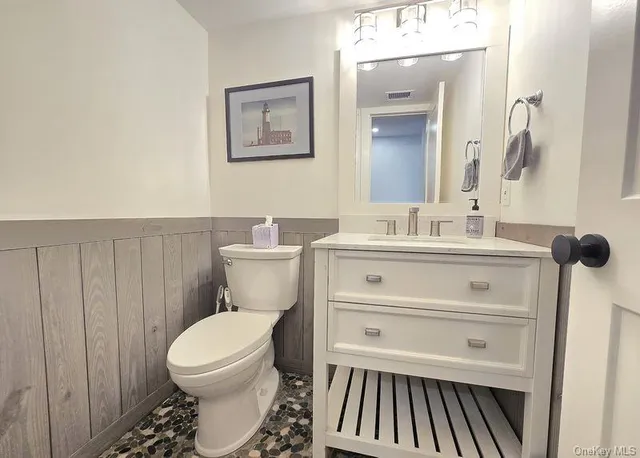 $449,999 | 239 Birchwood Road, Coram, NY 11727