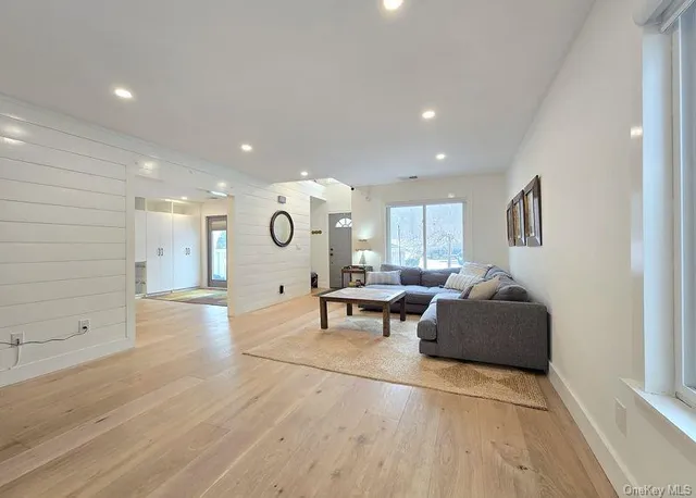 $449,999 | 239 Birchwood Road, Coram, NY 11727