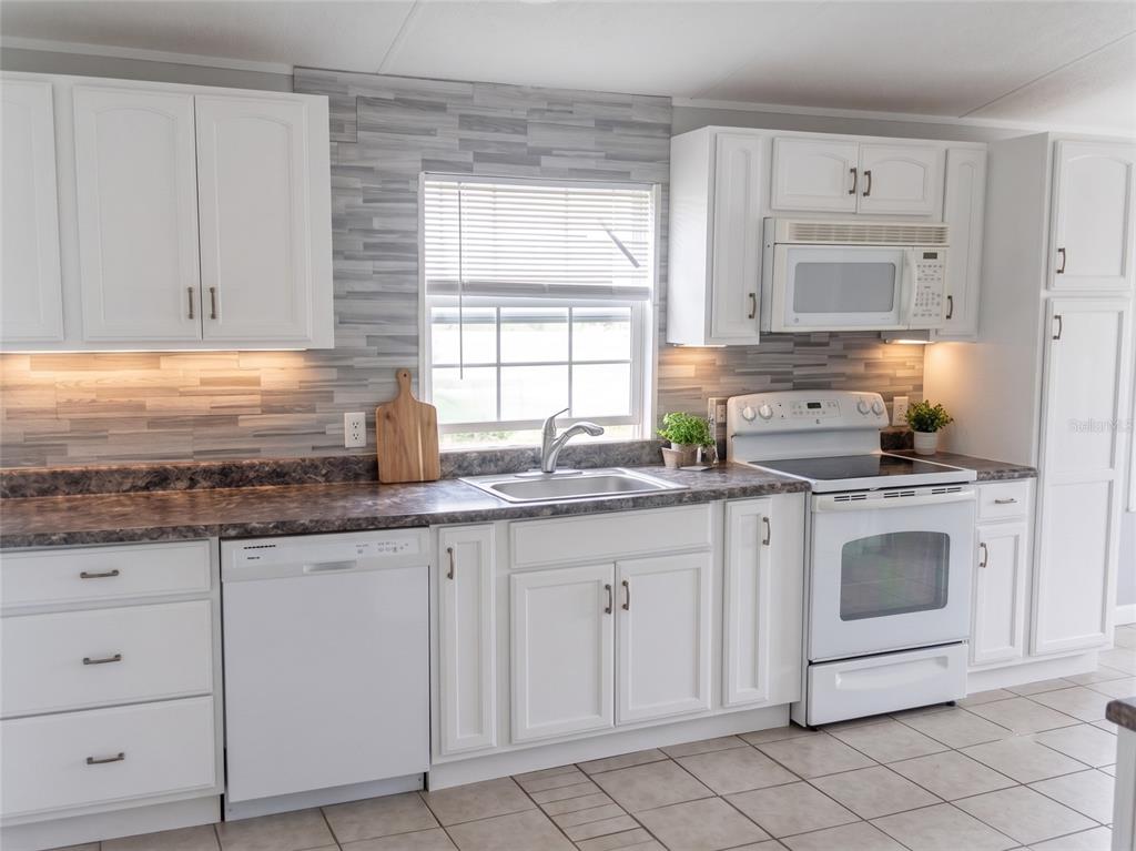 3296 Lake Buffum Road West Fort Meade, FL 33841 - Photo 4 of 21