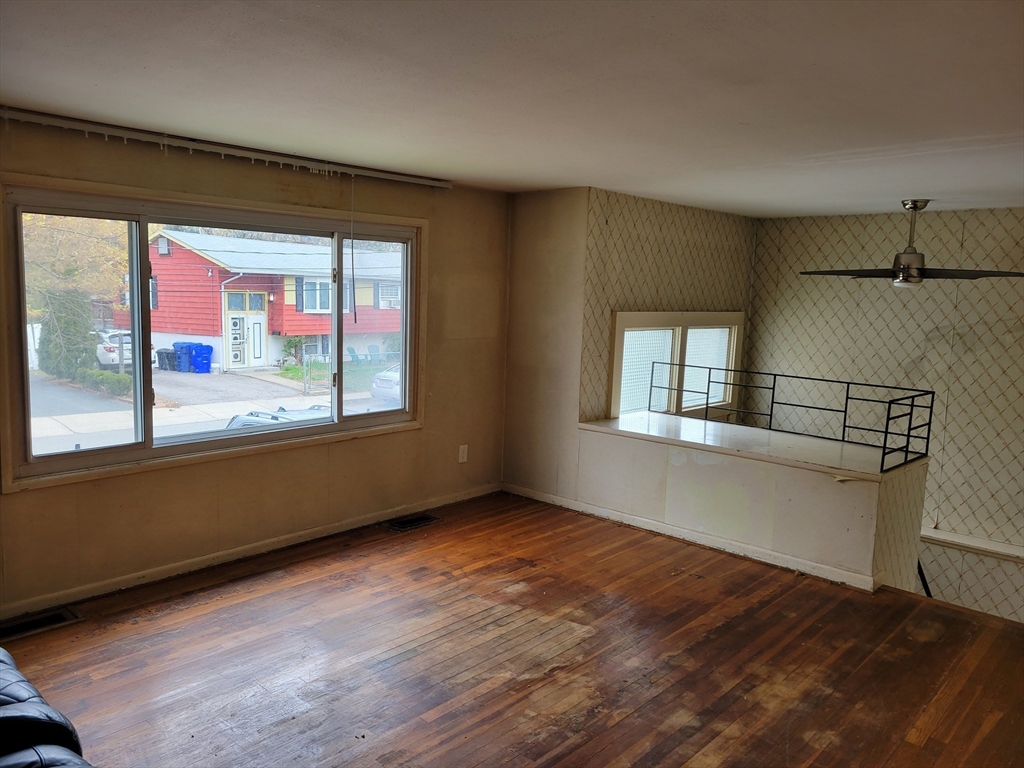 28 Dodge Road Boston, MA 02136 - Photo 4 of 16