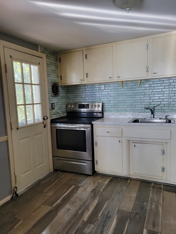 28 Dodge Road Boston, MA 02136 - Photo 6 of 16