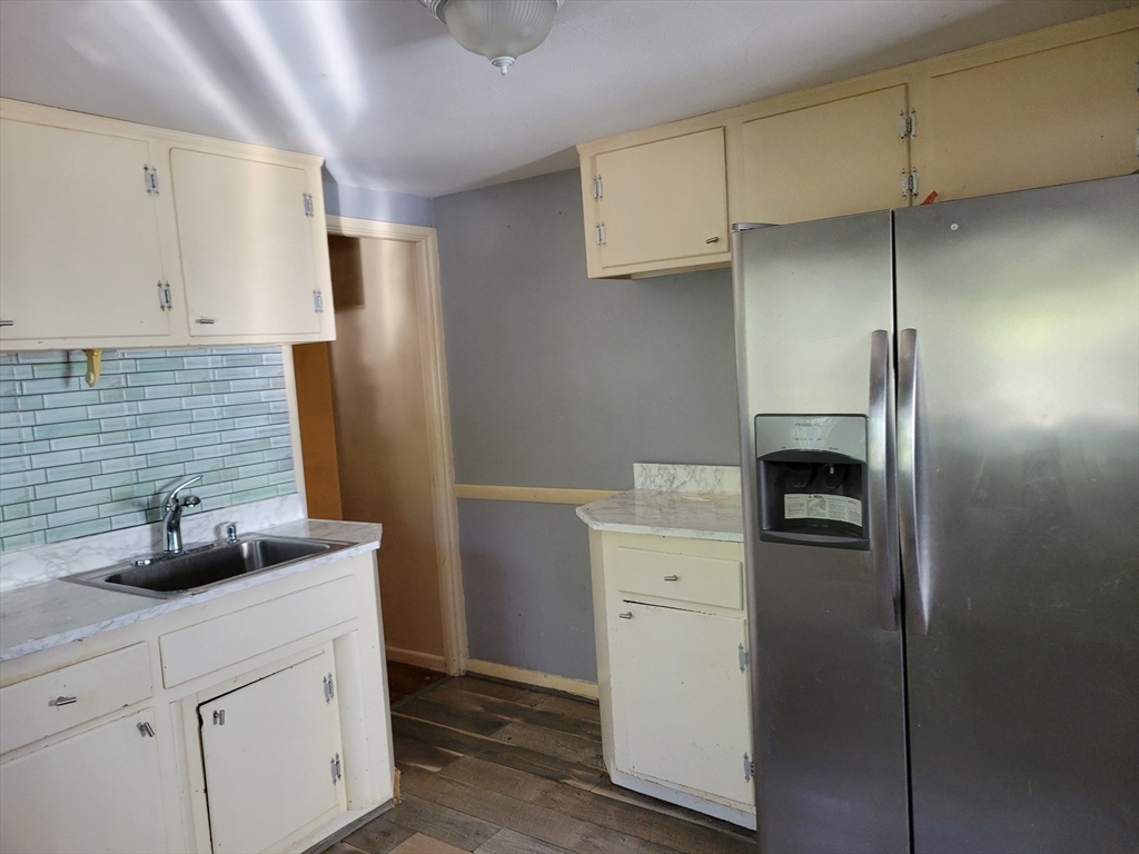 28 Dodge Road Boston, MA 02136 - Photo 7 of 16