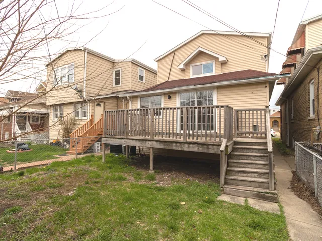 $674,900 | 5529 West Cornelia Avenue, Chicago, IL 60641