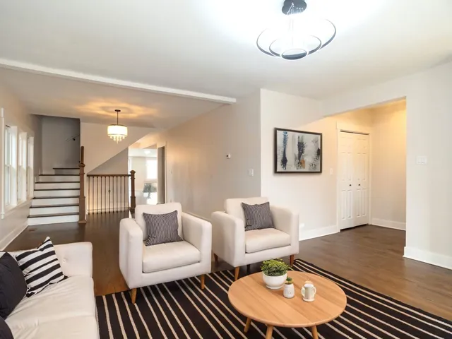 $674,900 | 5529 West Cornelia Avenue, Chicago, IL 60641