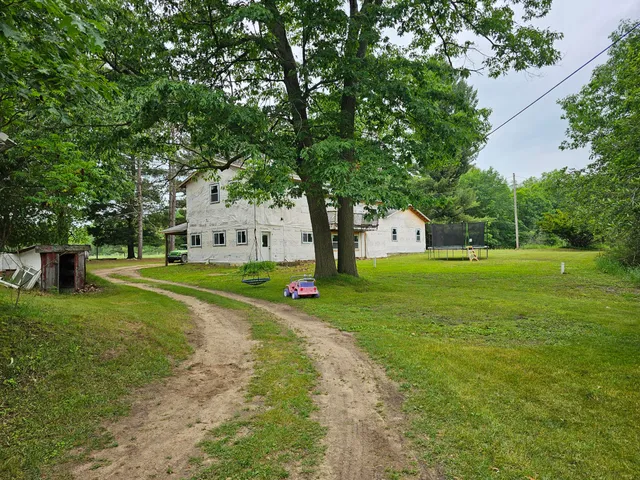 $429,900 | 3607 West Bawkey Road, Farwell, MI 48622