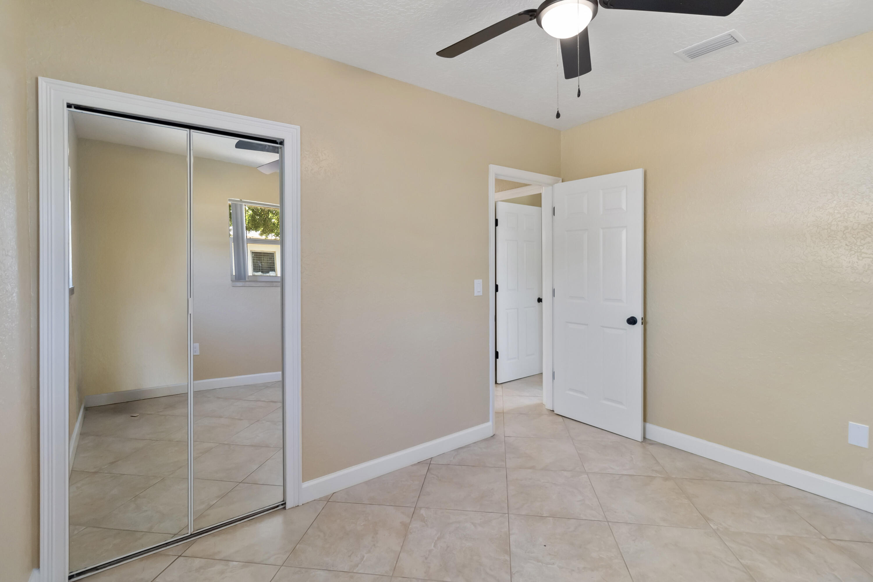 2908 Emory Street Melbourne, FL 32901 - Photo 18 of 34 021