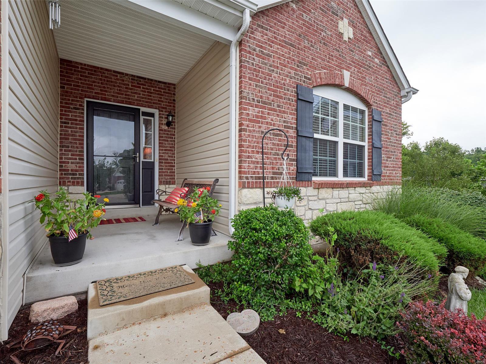 1700 Ridgemont Court St. Louis, MO 63146 - Photo 3 of 35 Gallery Image 3