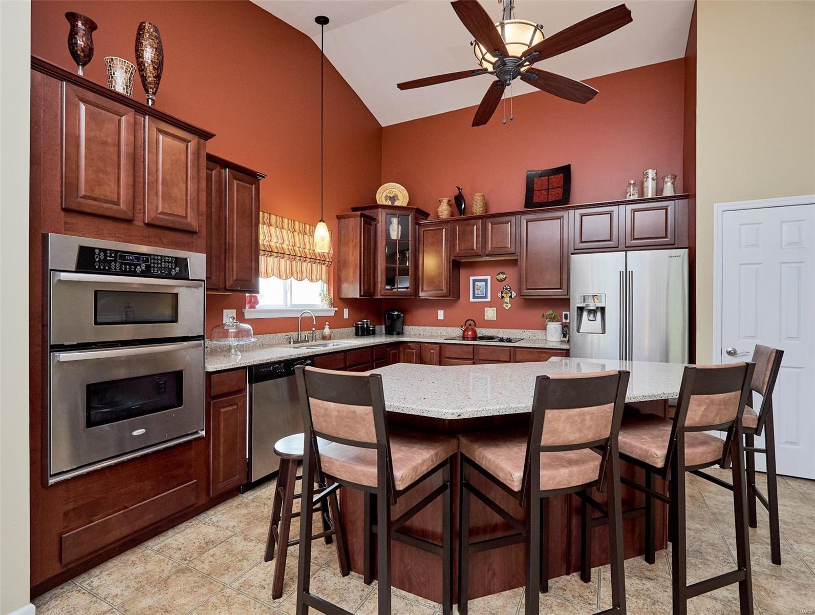 1700 Ridgemont Court St. Louis, MO 63146 - Photo 8 of 35 Gallery Image 8