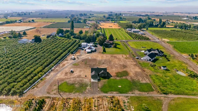 an aerial view of tennis court