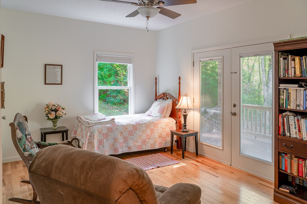 526 McDonald Road Murphy, NC 28906 - Photo 61 of 72 Driveway