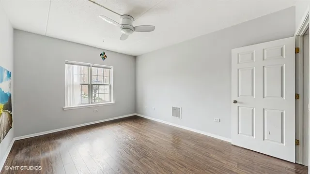 $425,000 | 210 North Addison Avenue, Unit 202, Elmhurst, IL 60126