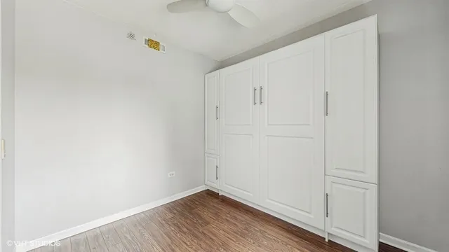 $425,000 | 210 North Addison Avenue, Unit 202, Elmhurst, IL 60126