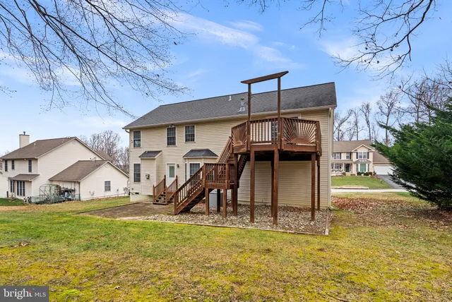a house view with a outdoor space