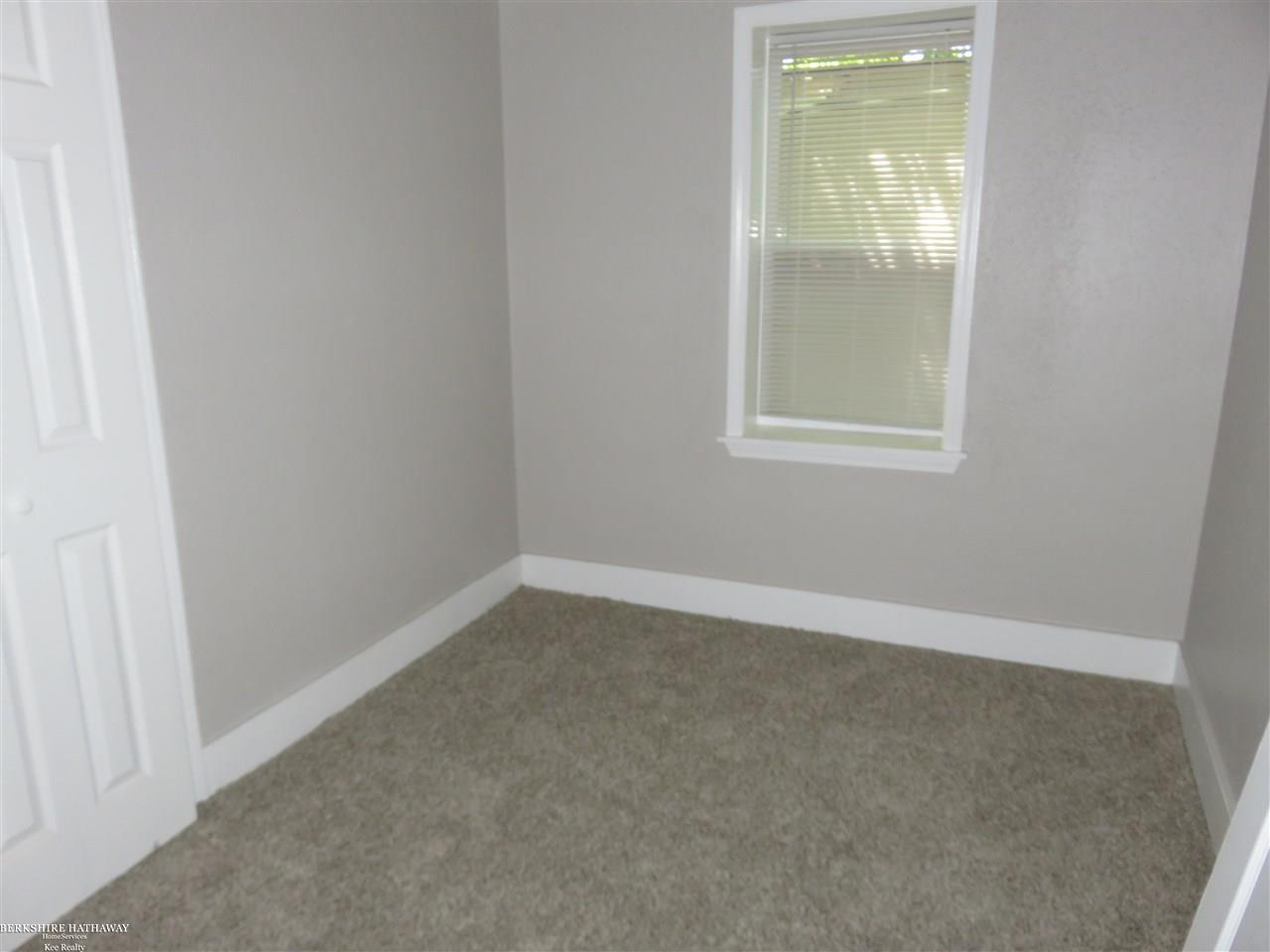 66 Rathbone Street Mount Clemens, MI 48043 - Photo 7 of 11 31332173-6.JPG