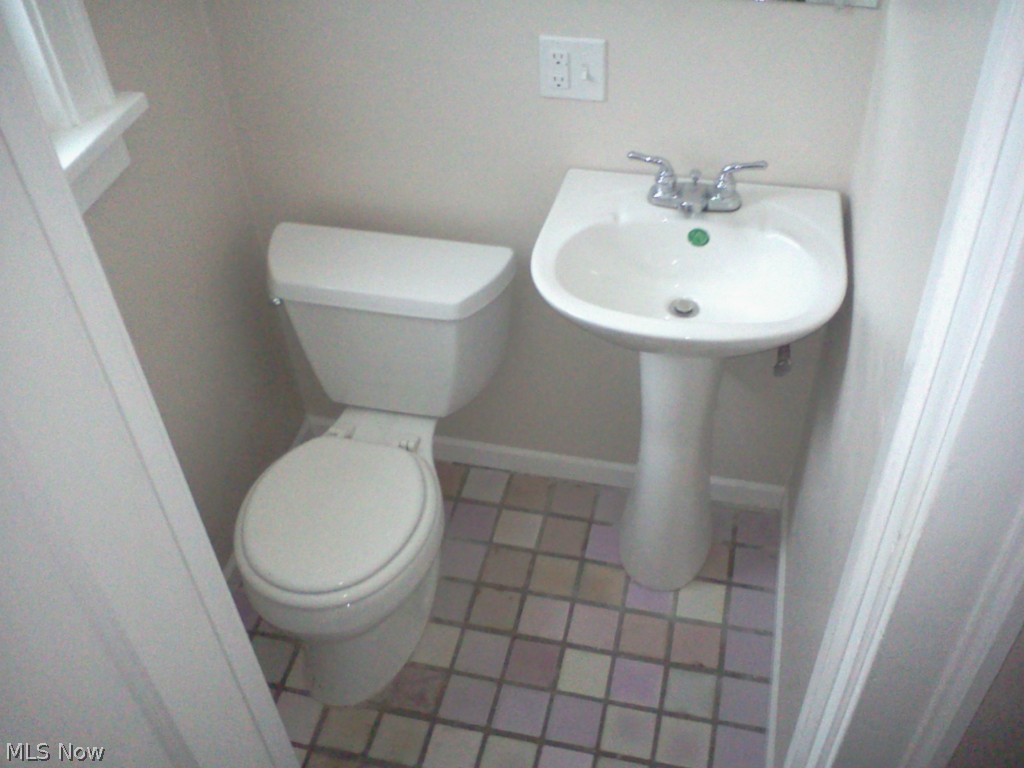 3615 Harvey Road Cleveland, OH 44118 - Photo 7 of 11 Gallery Image 7