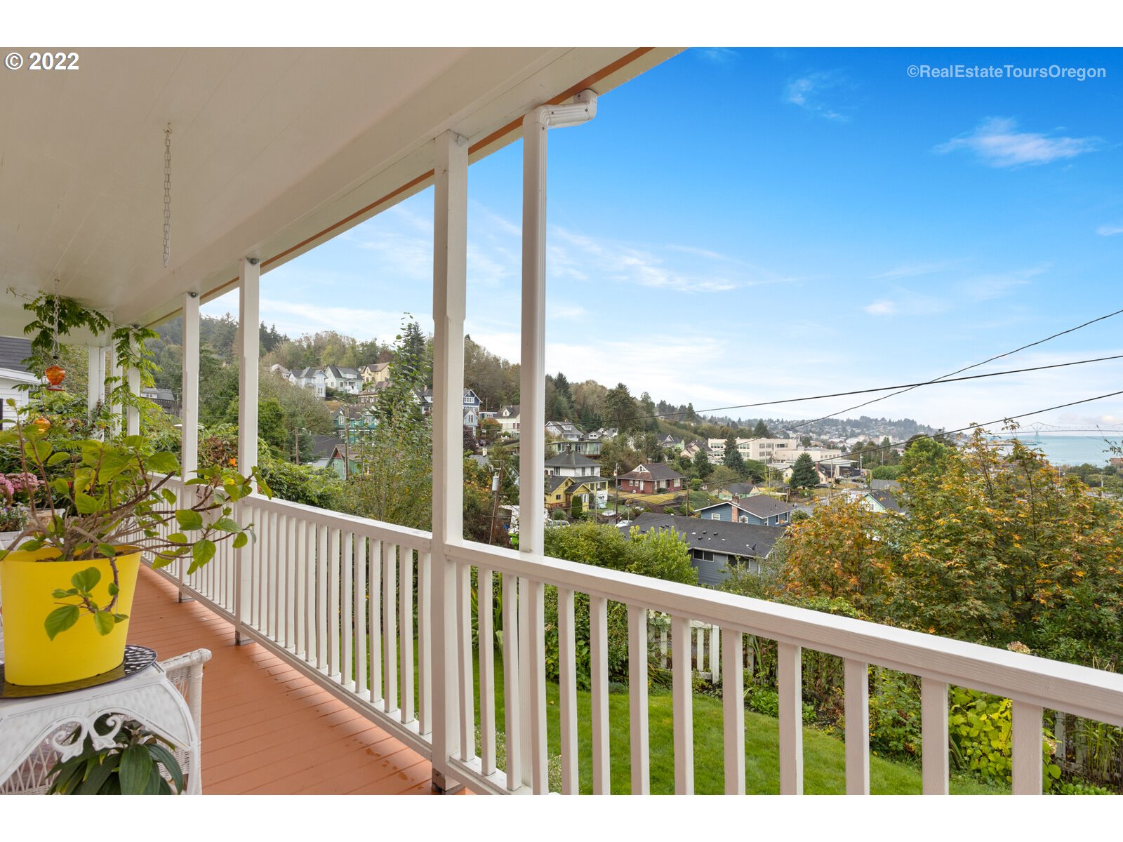 368 38th Street Astoria, OR 97103 - Photo 3 of 32