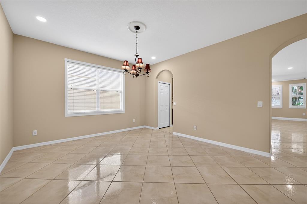 11713 Fitzgerald Butler Road Orlando, FL 32836 - Photo 7 of 31