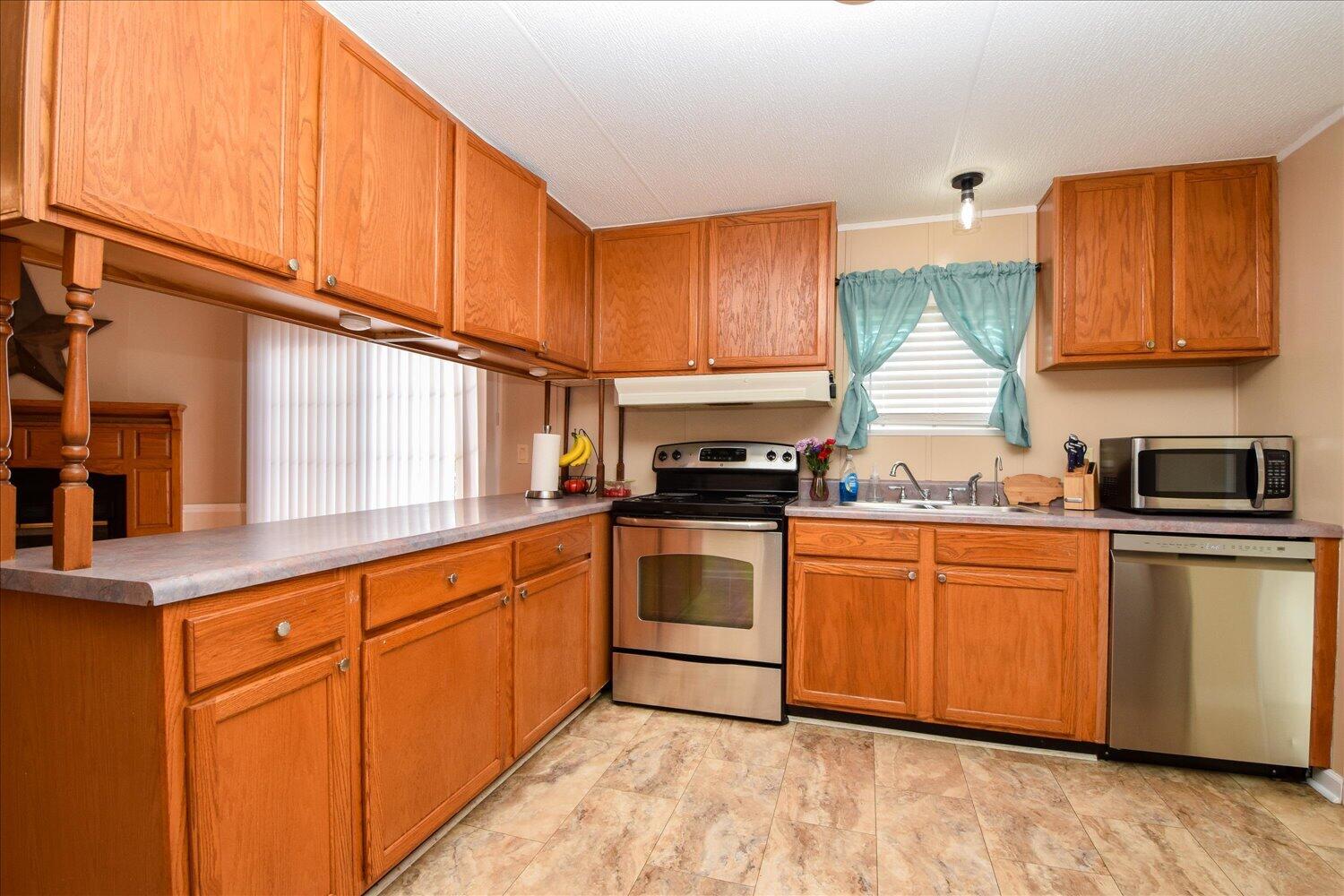 1107 Green Mountain Road Vinton, VA 24179 - Photo 10 of 41 08-1107 Green Mountain-8