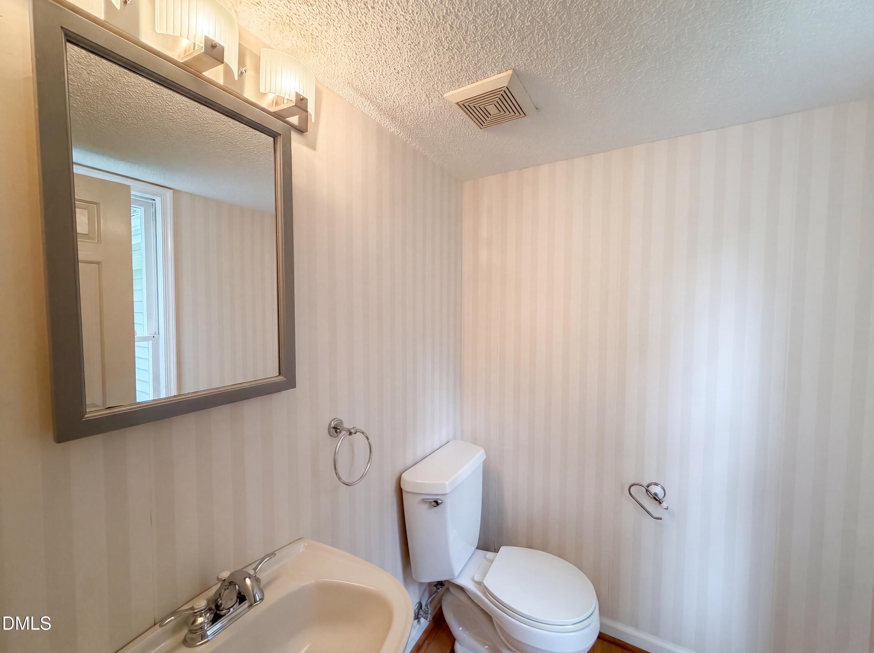 201 Trackers Road Cary, NC 27513 - Photo 13 of 18