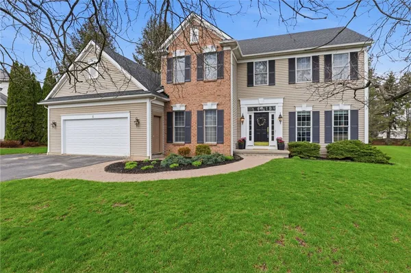 $599,900 | 4 Willoughby Place, Pittsford, NY 14534