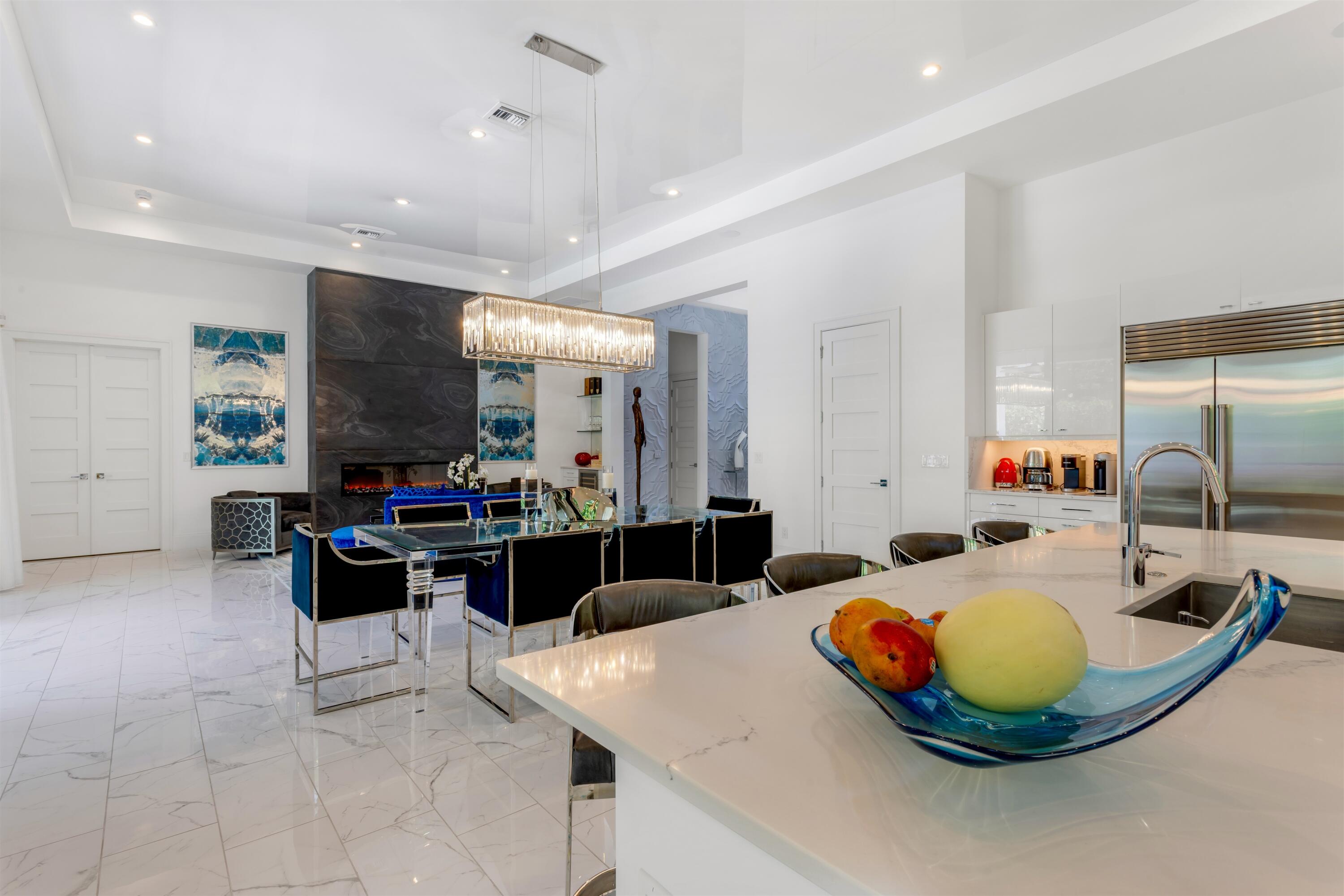 904 Northwest 2nd Street Boca Raton, FL 33486 - Photo 13 of 41 KITCHEN_ANGLE_TO_DINING