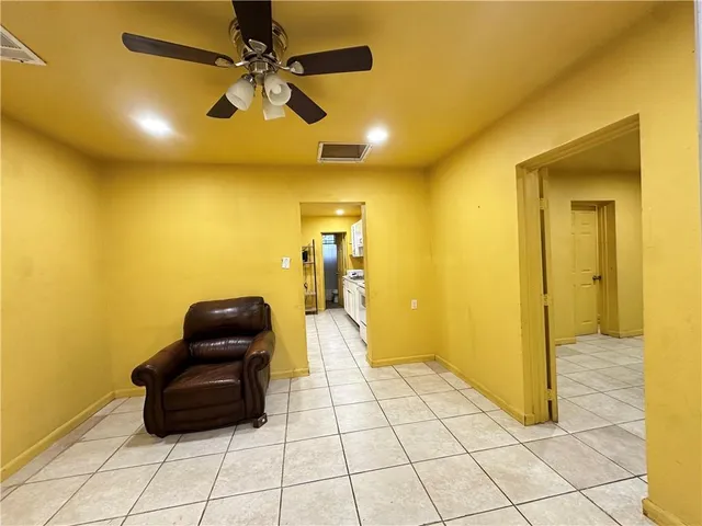 $1,200 | 1500 Madison Street, Unit 3, Gretna, LA 70053