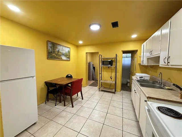 $1,200 | 1500 Madison Street, Unit 3, Gretna, LA 70053