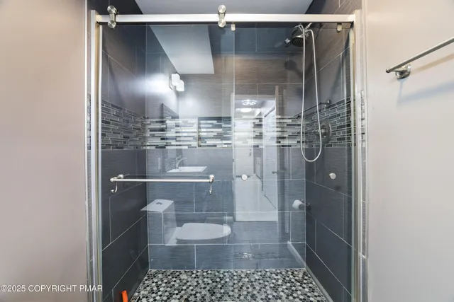 $260,000 | 222 Abbington Drive, East Stroudsburg, PA 18302