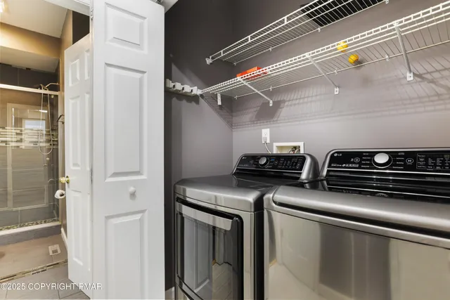 $260,000 | 222 Abbington Drive, East Stroudsburg, PA 18302