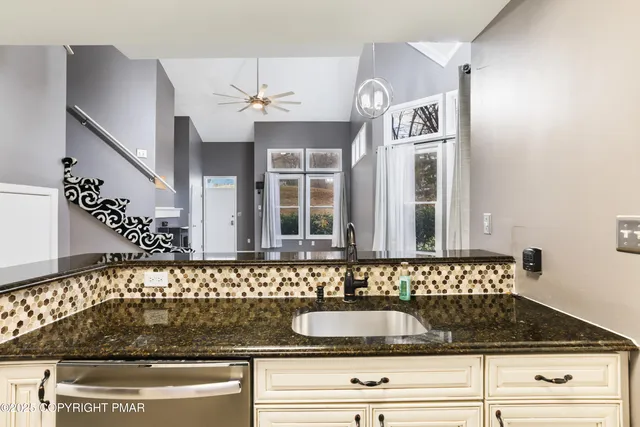 $260,000 | 222 Abbington Drive, East Stroudsburg, PA 18302